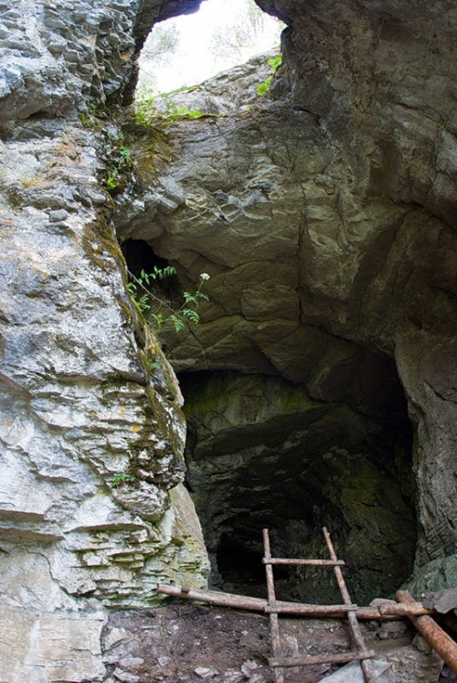 одна из сотен пещер Сикияз-тамак